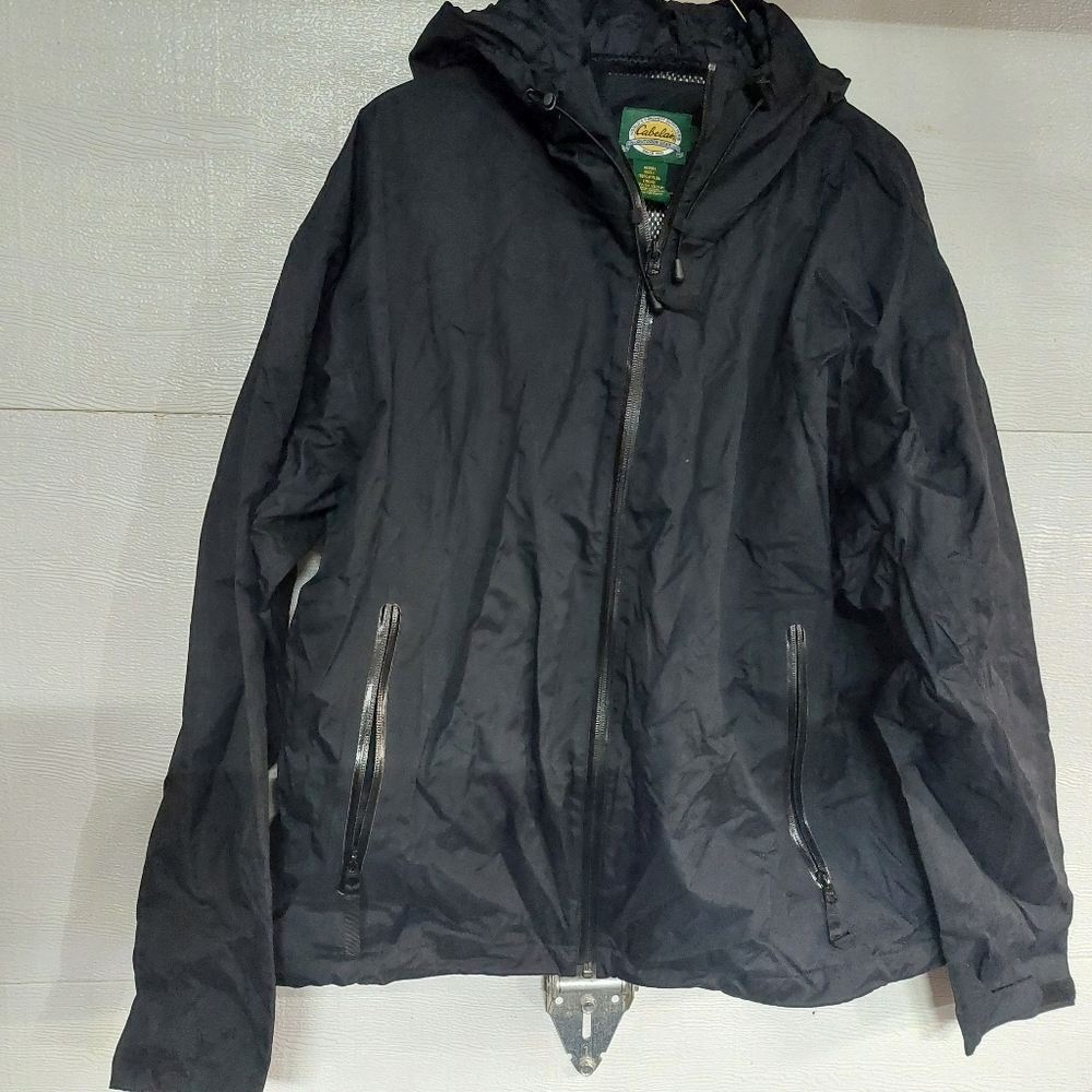 Large rain/windbreaker